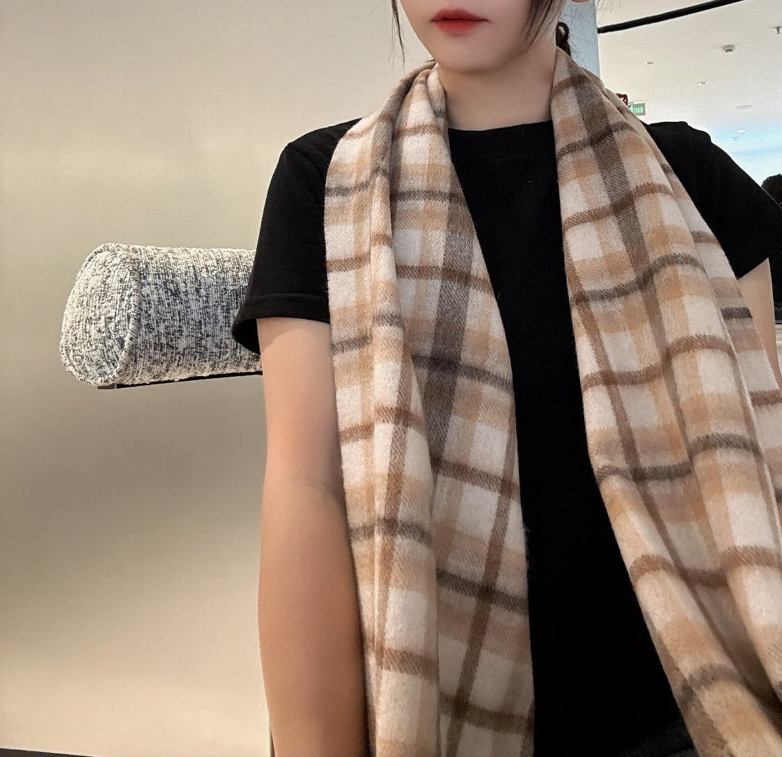 China Replica Gucci Scarf 44usd Only
