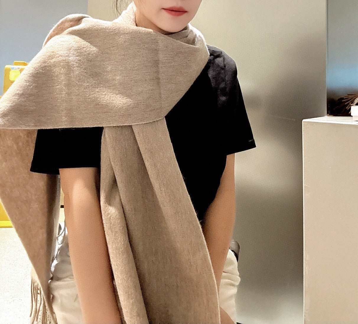 China Replica Loewe Scarf 44usd Only