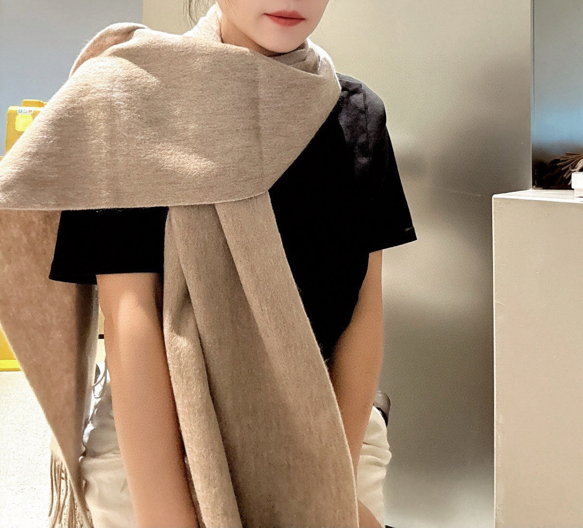 China Replica Loewe Scarf 44usd Only