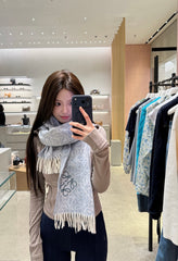 China Replica Loewe Scarf 46usd Only