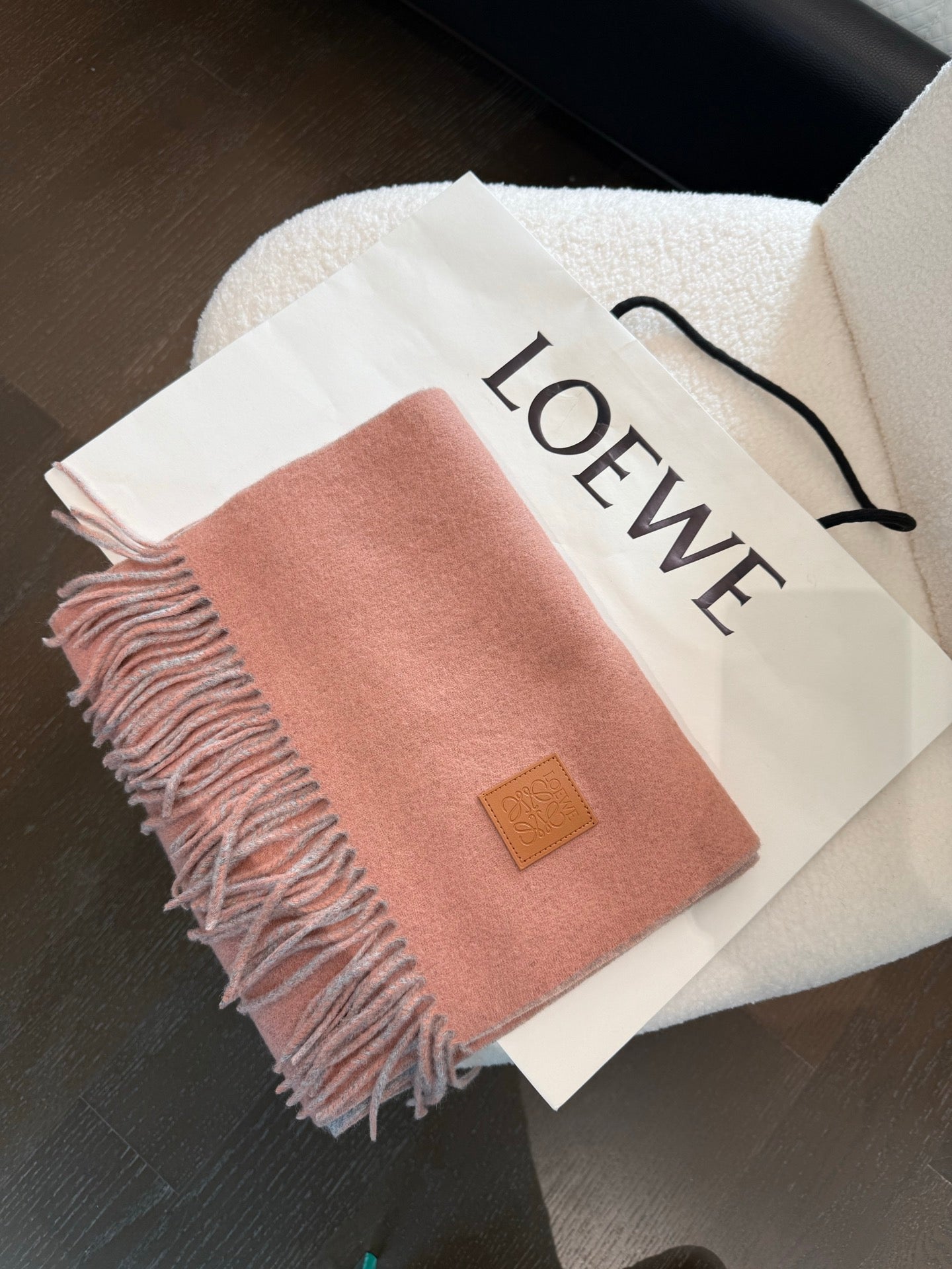 China Replica Loewe Scarf 60usd Only