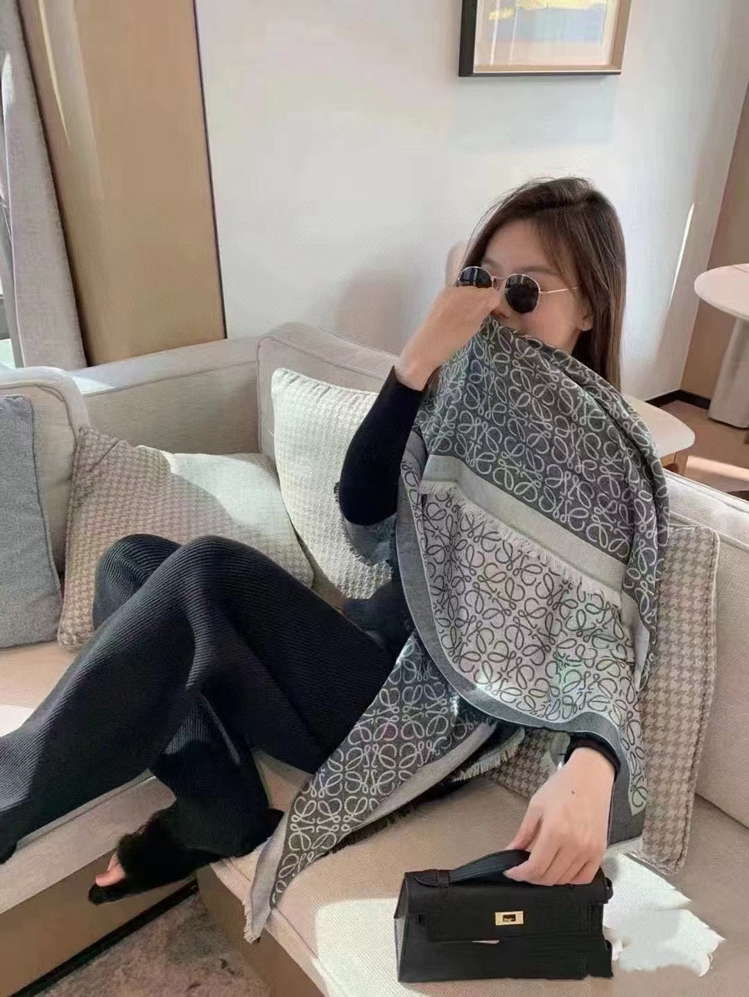 China Replica Loewe Scarf 58usd Only