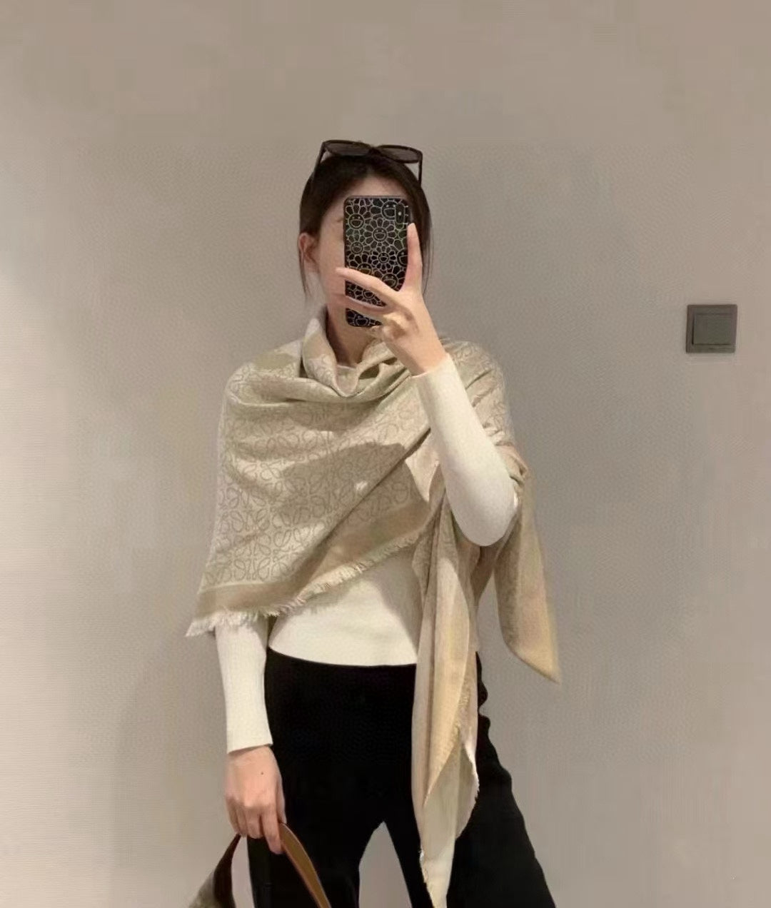China Replica Loewe Scarf 58usd Only