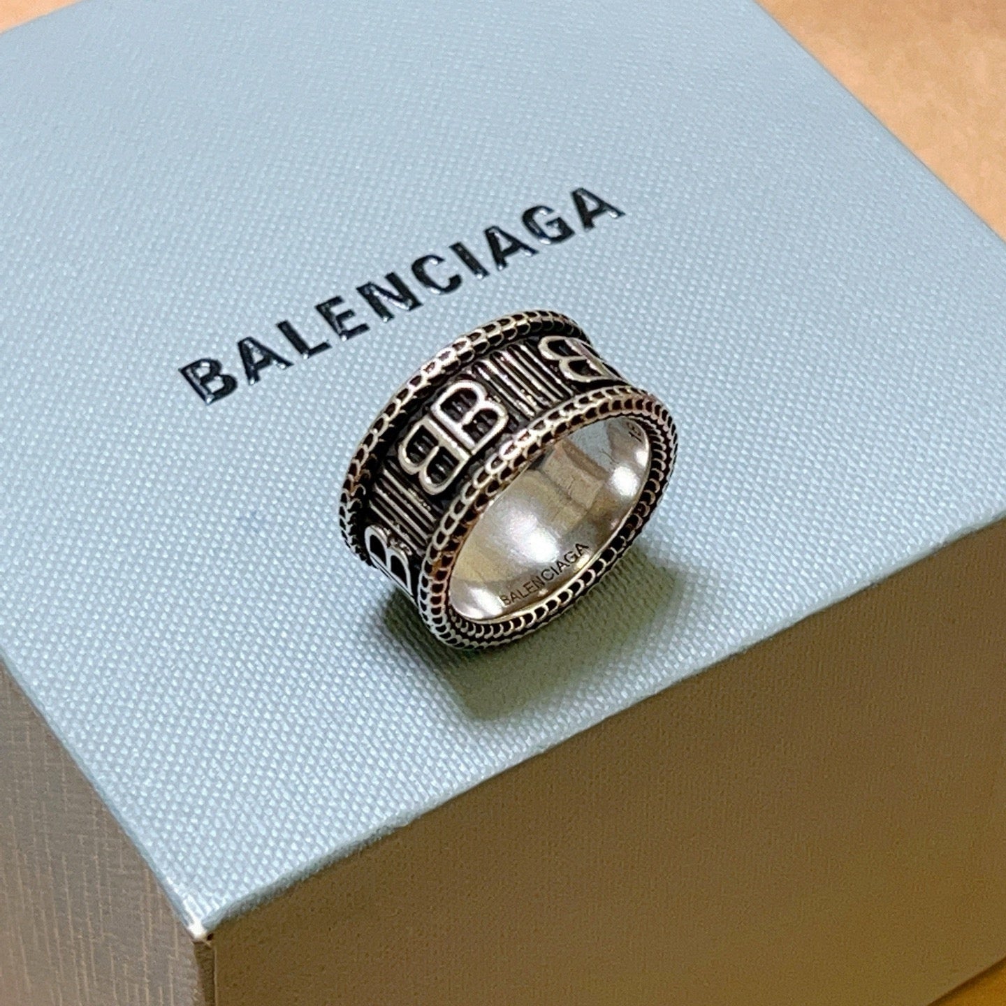 China Replica Gucci Rings 28usd Only