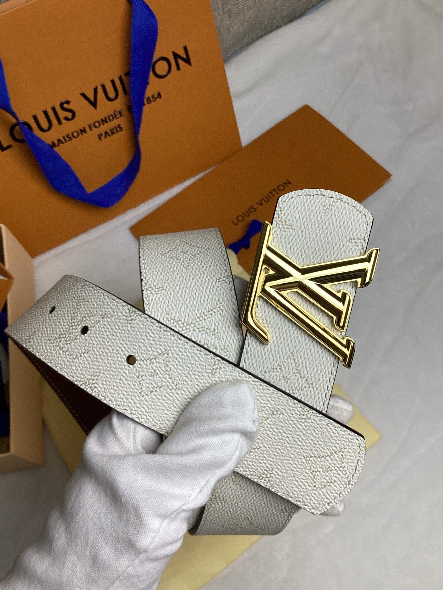 China Replica LV Belts 49usd Only