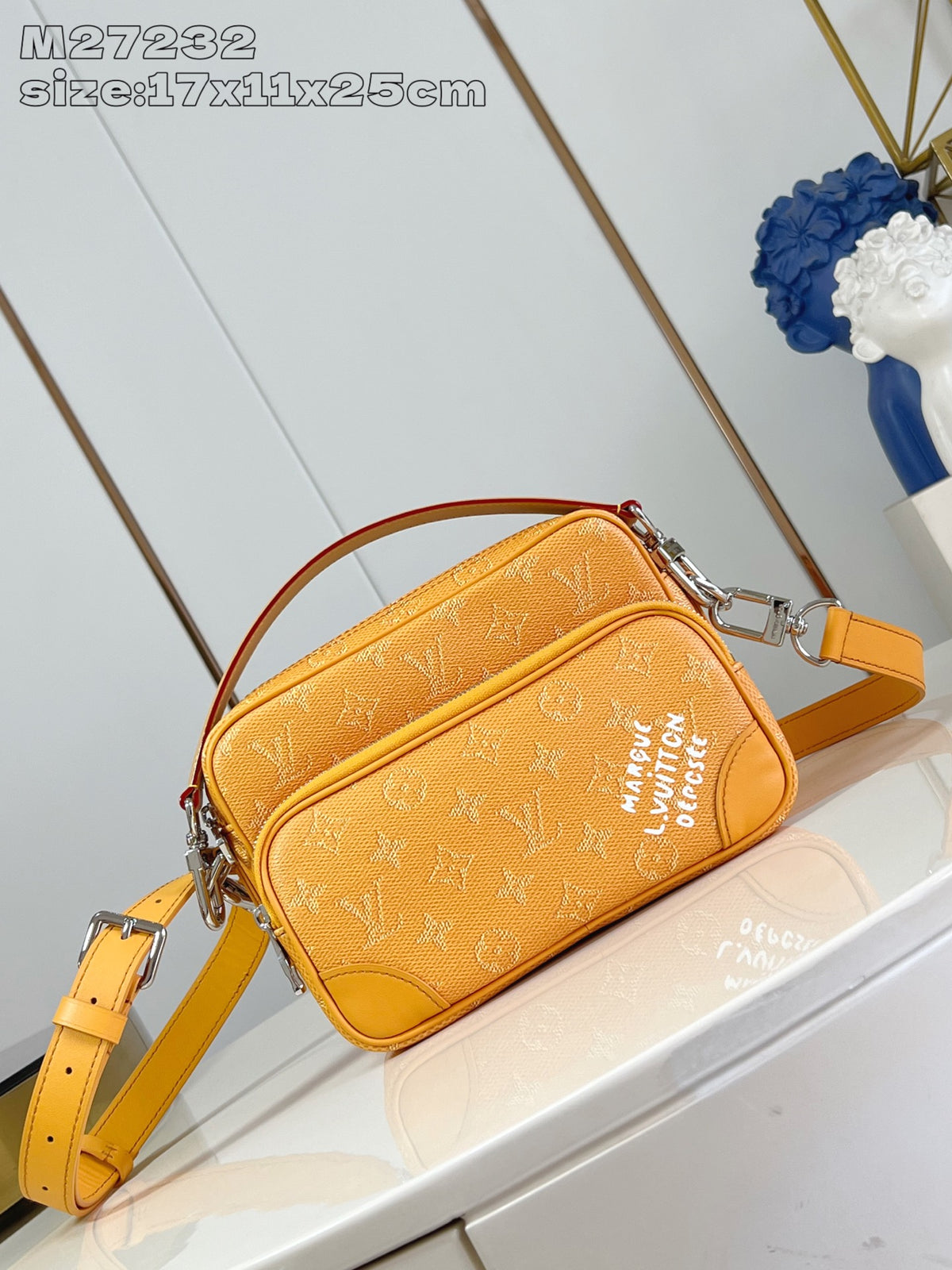 China Replica LV Handbags 141usd Only