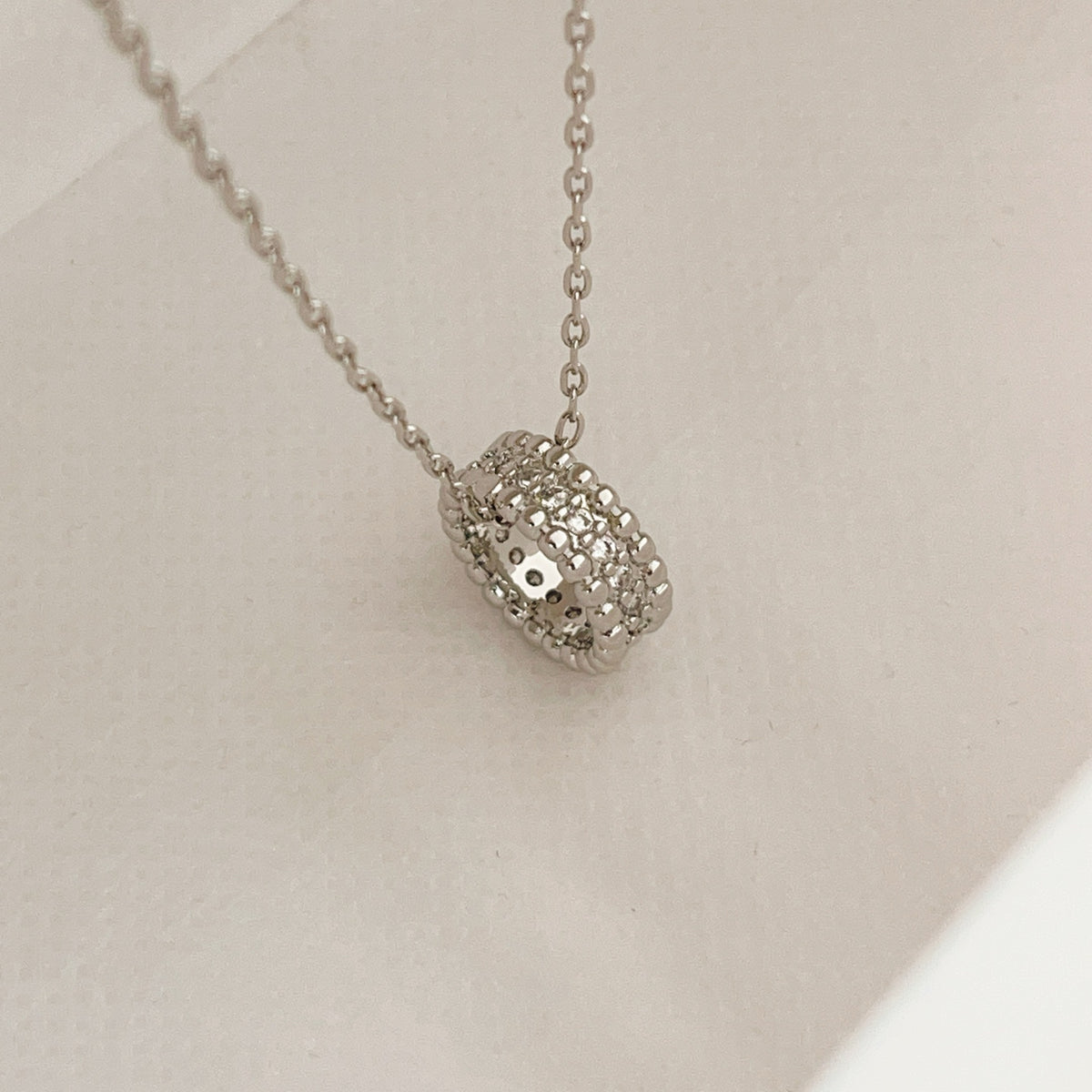 China Replica Van Cleef Arpels Necklaces 29usd Only