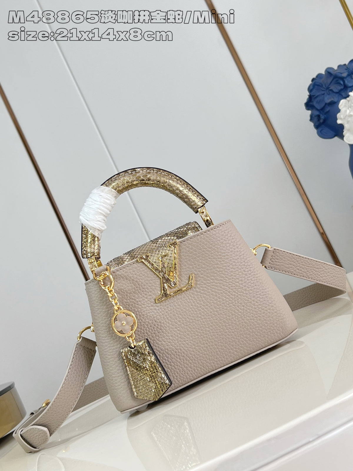 China Replica LV Handbags 345usd Only