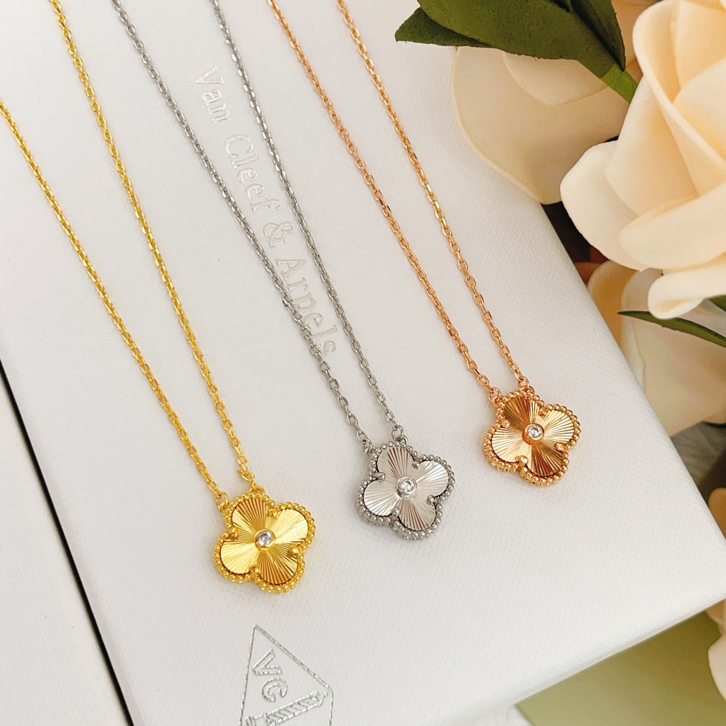 China Replica Van Cleef Arpels Necklaces 30usd Only