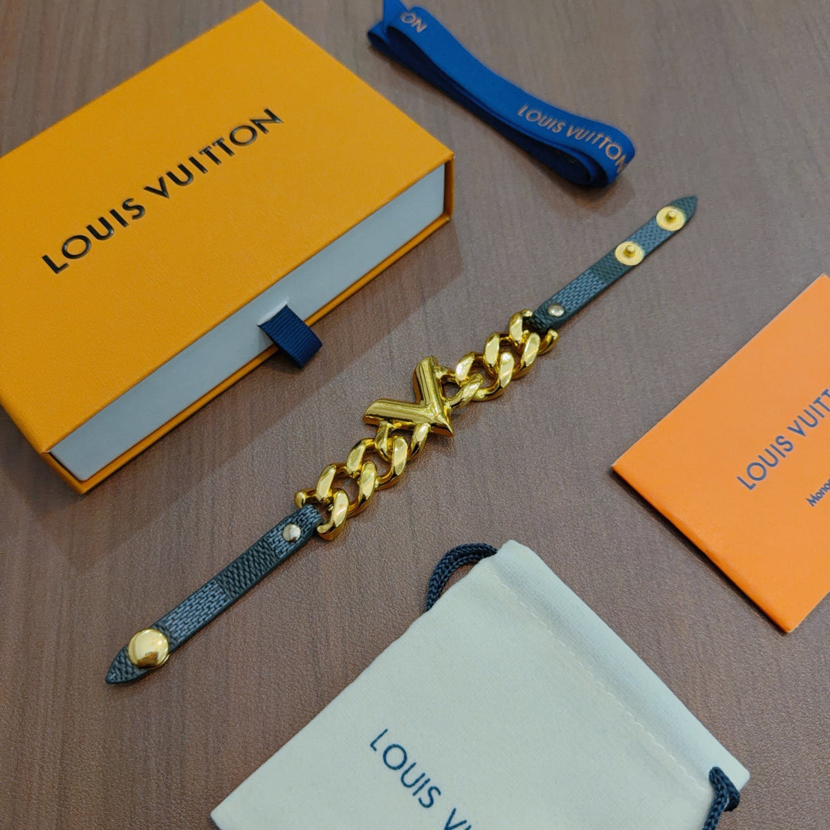 China Replica LV Bracelets 42usd Only