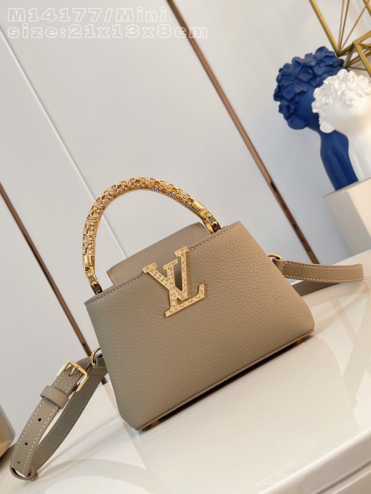 China Replica LV Handbags 330usd Only