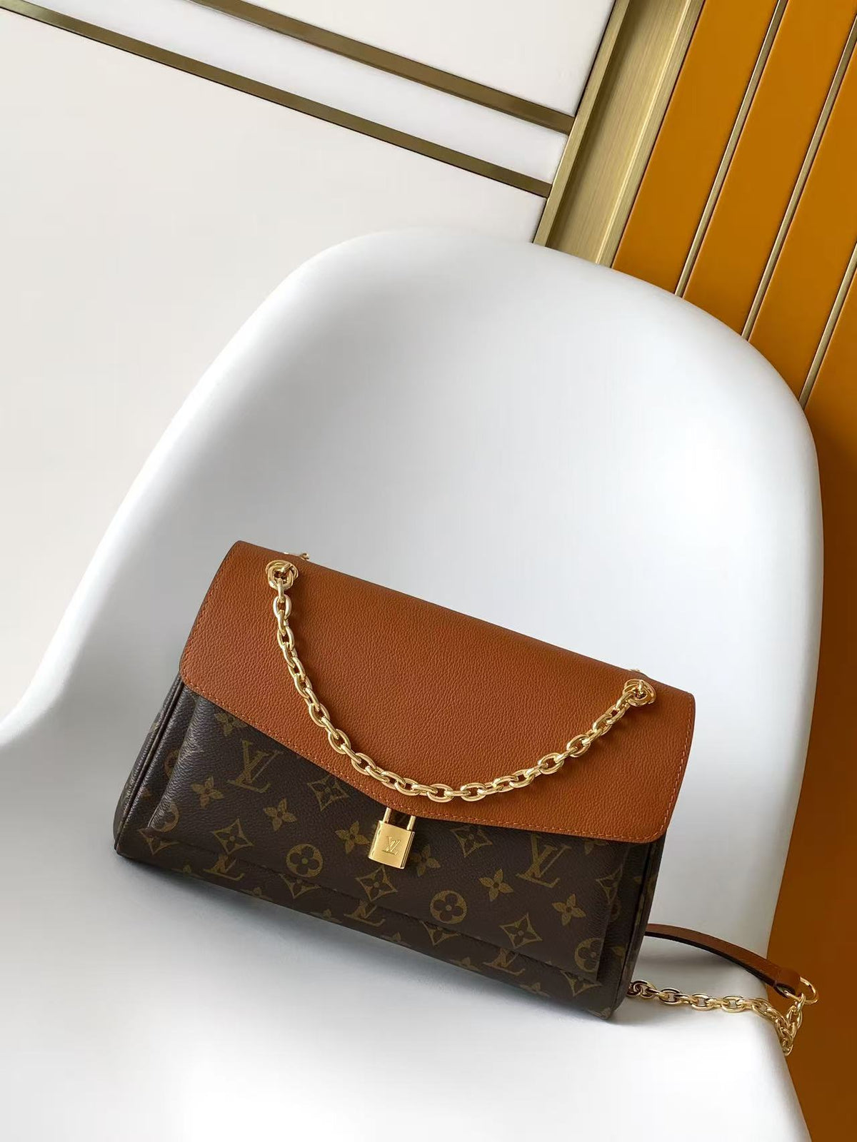 China Replica LV Handbags 132usd Only