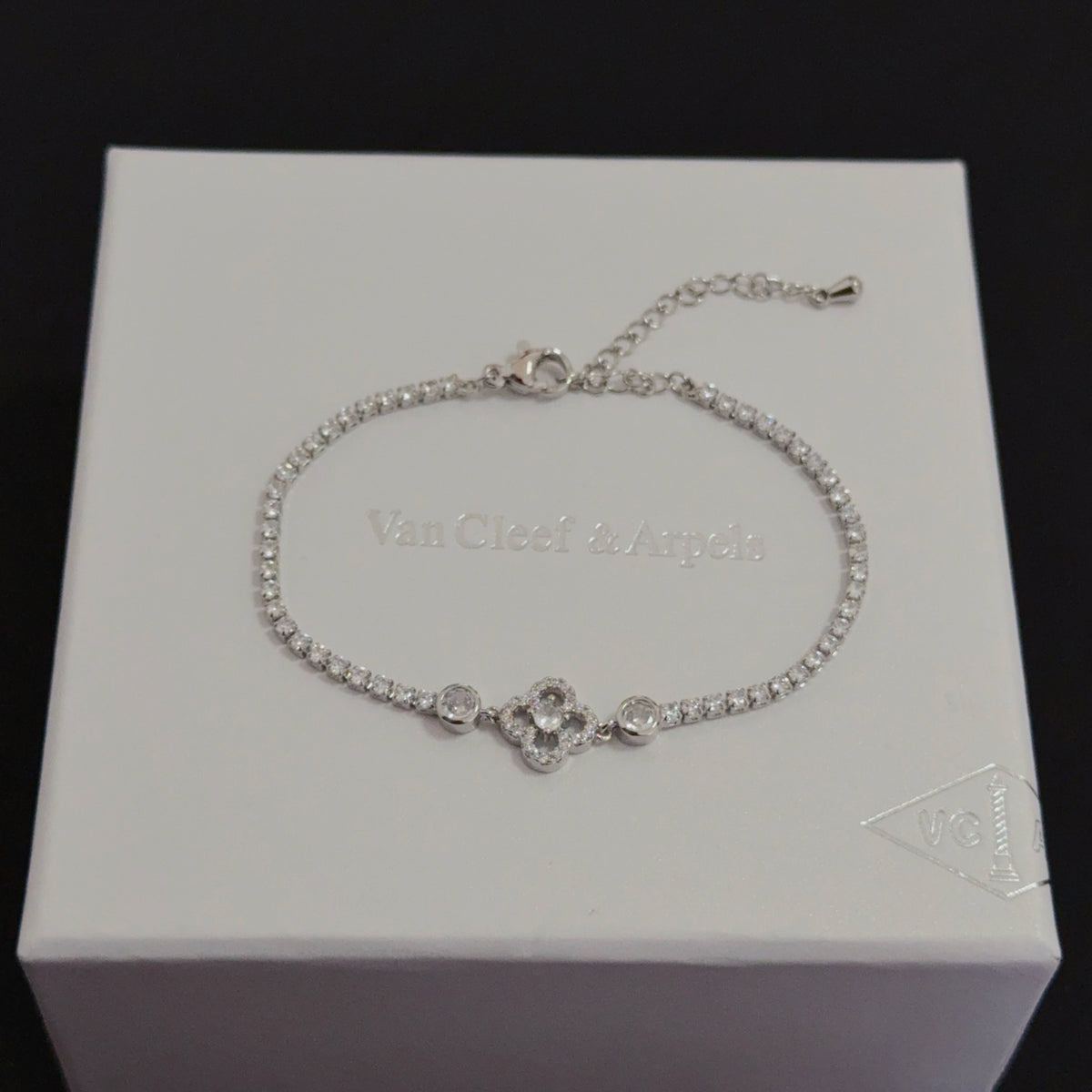 China Replica Van Cleef Arpels Bracelets 48usd Only
