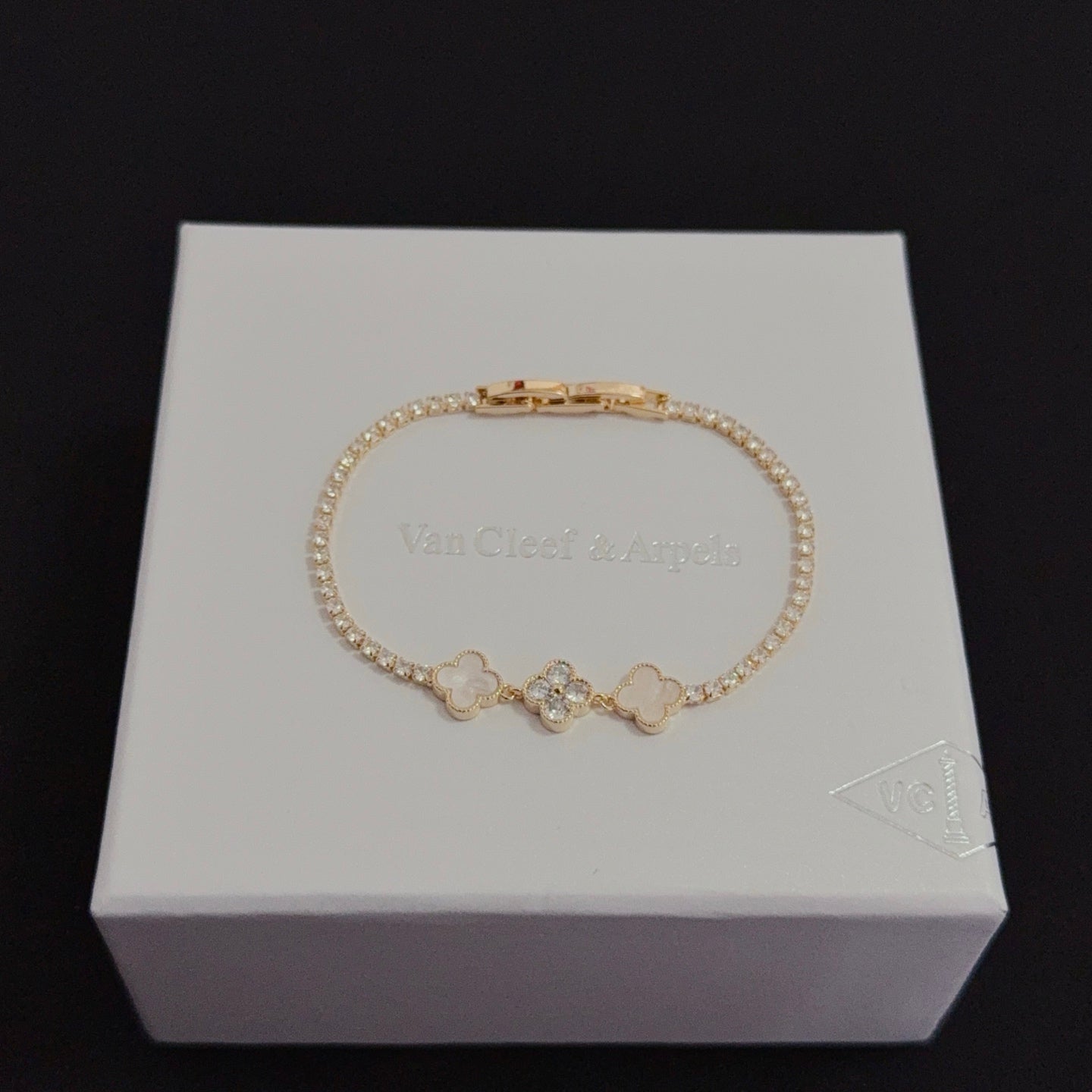 China Replica Van Cleef Arpels Bracelets 48usd Only
