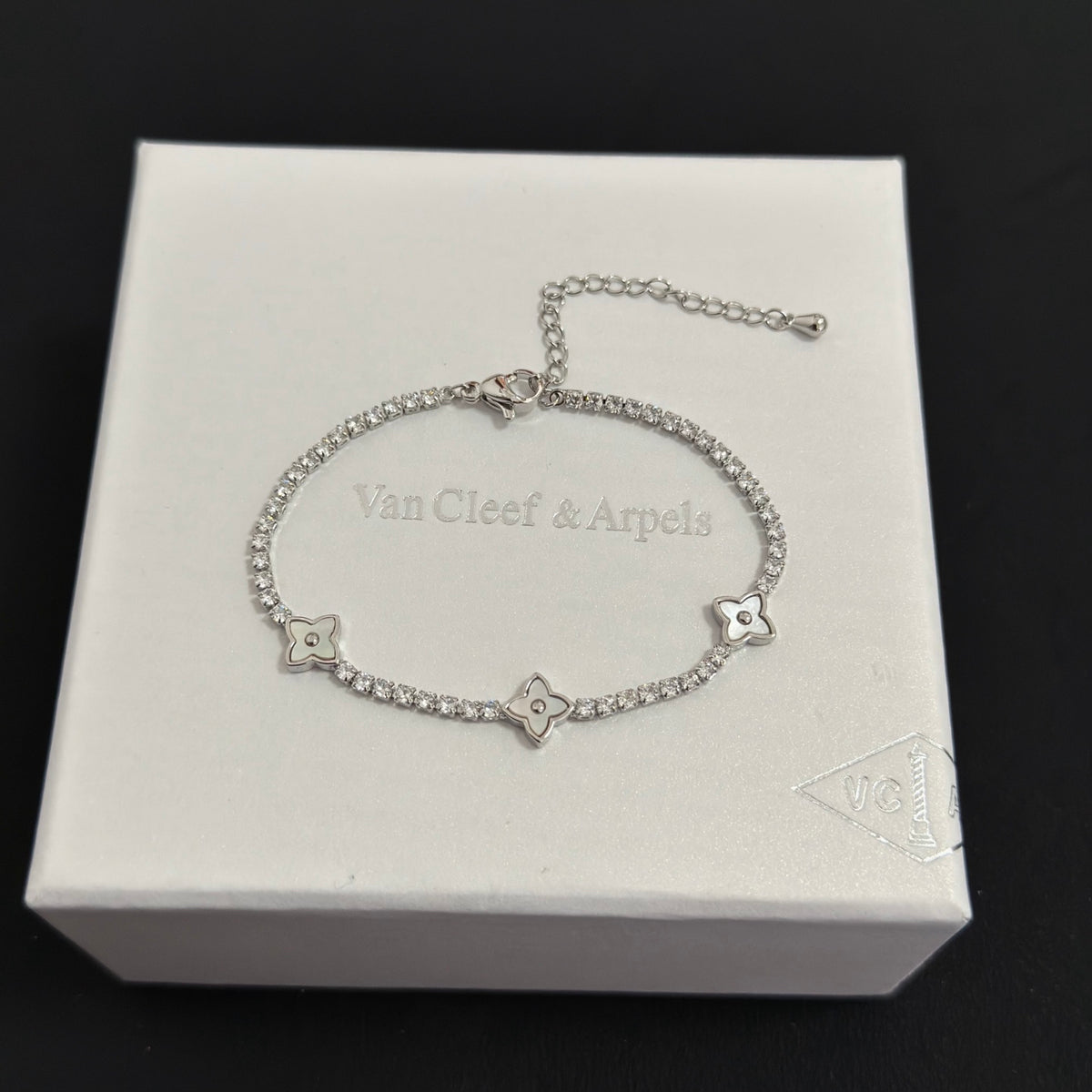 China Replica Van Cleef Arpels Bracelets 48usd Only