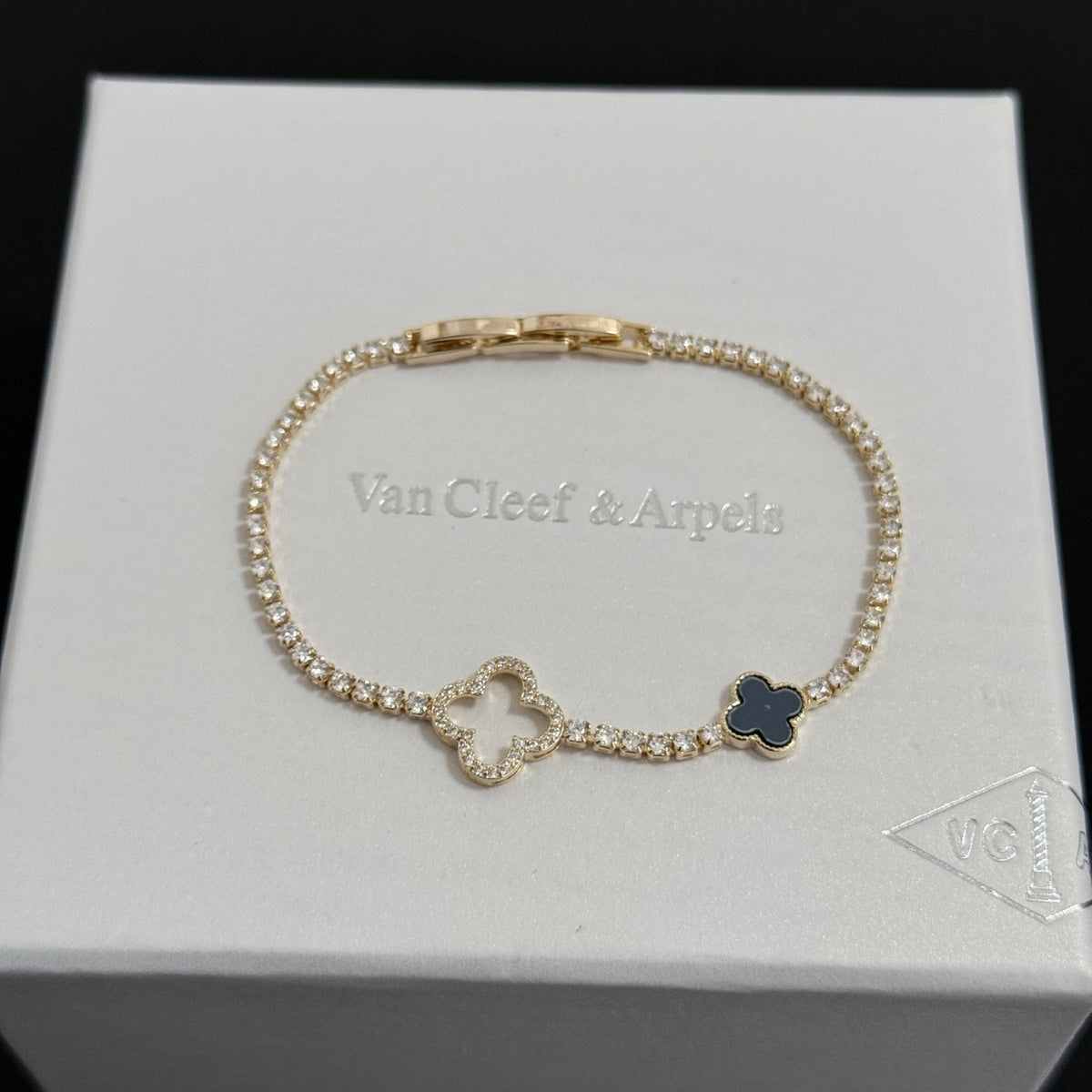 China Replica Van Cleef Arpels Bracelets 48usd Only