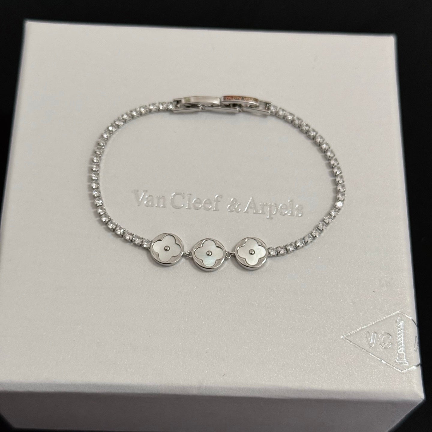 China Replica Van Cleef Arpels Bracelets 48usd Only