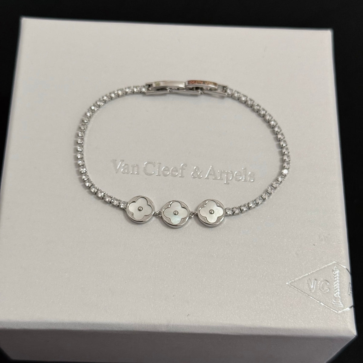 China Replica Van Cleef Arpels Bracelets 48usd Only