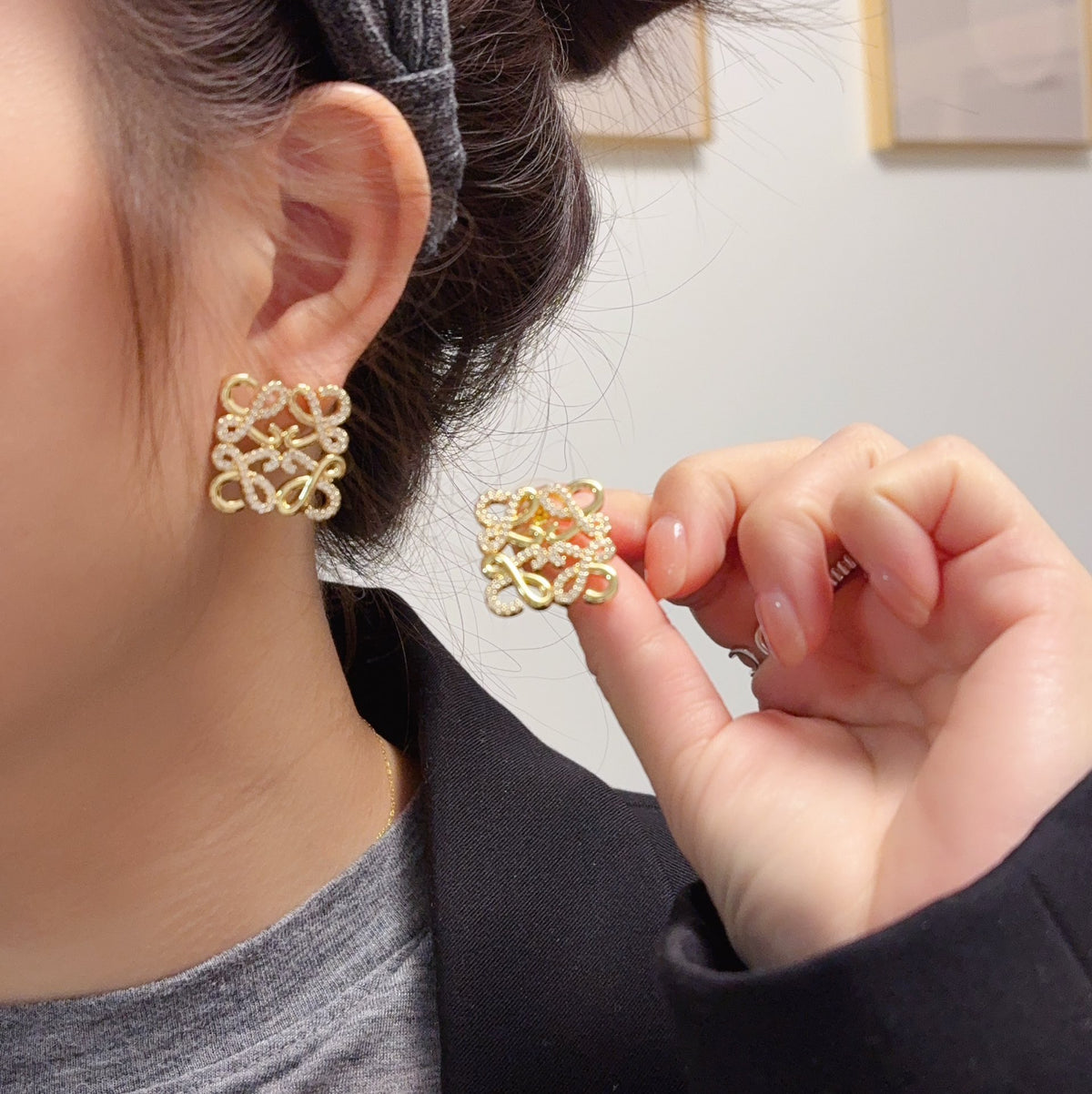 China Replica Loewe Earrings 28usd Only