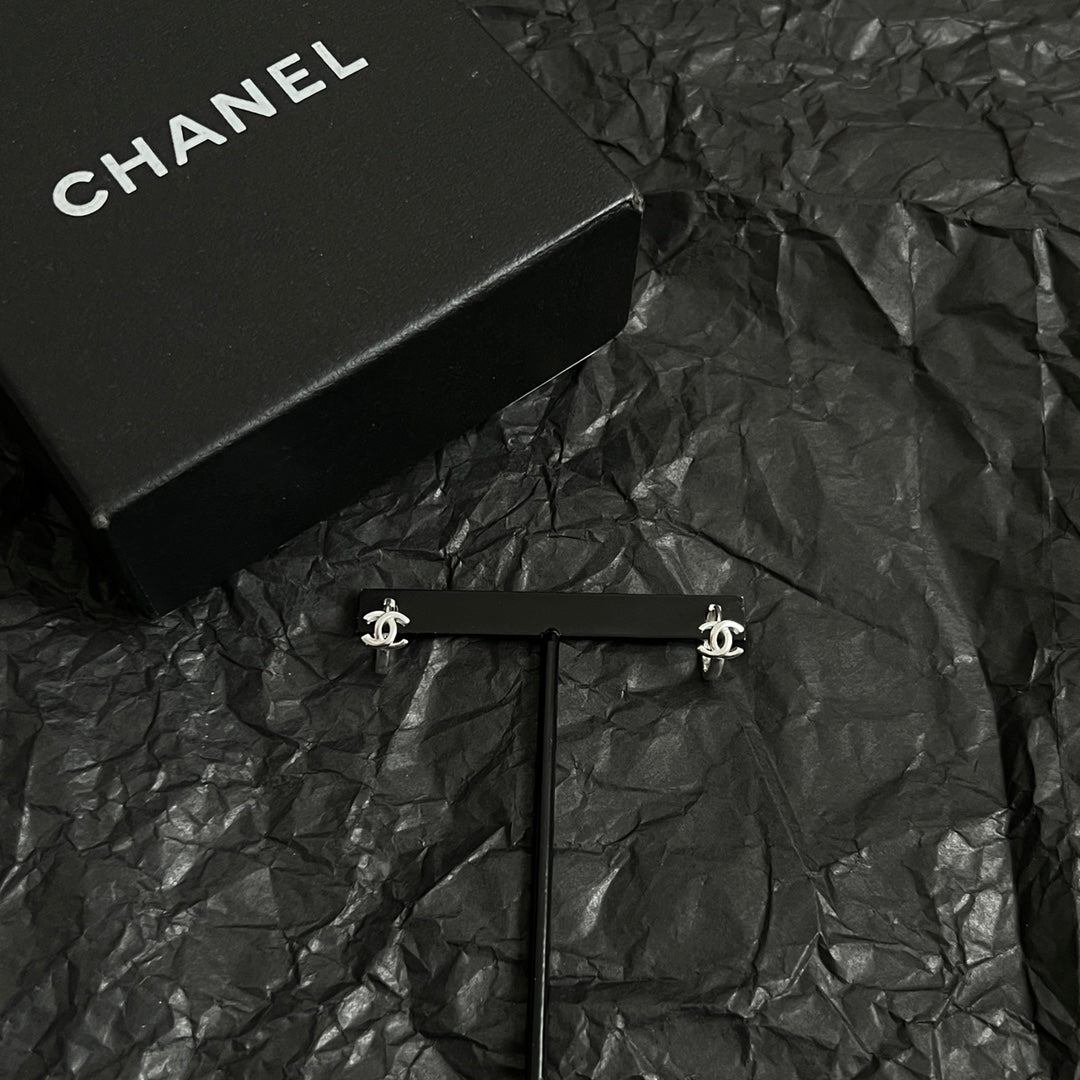 China Replica Chanel Earrings 32usd Only