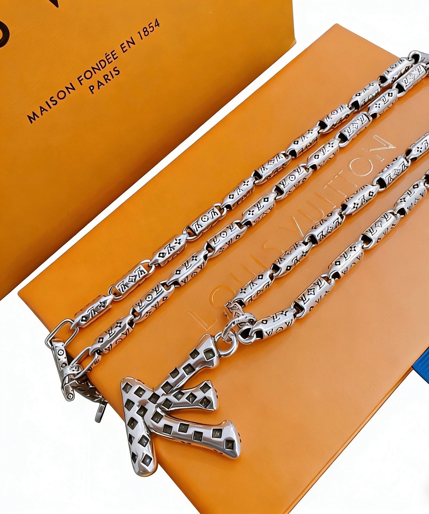 China Replica LV Necklaces 78usd Only