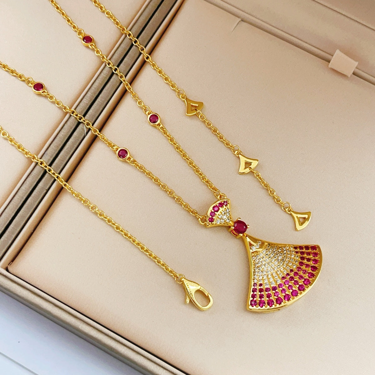 China Replica Bvlgari Necklaces 42usd Only
