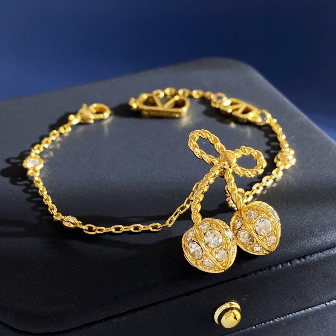 China Replica Valentino Necklaces 33usd Only
