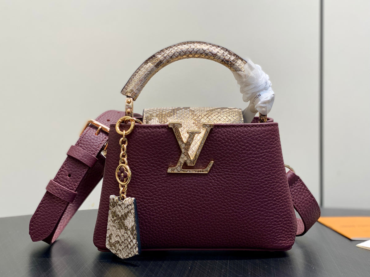 China Replica LV Handbags 330usd Only