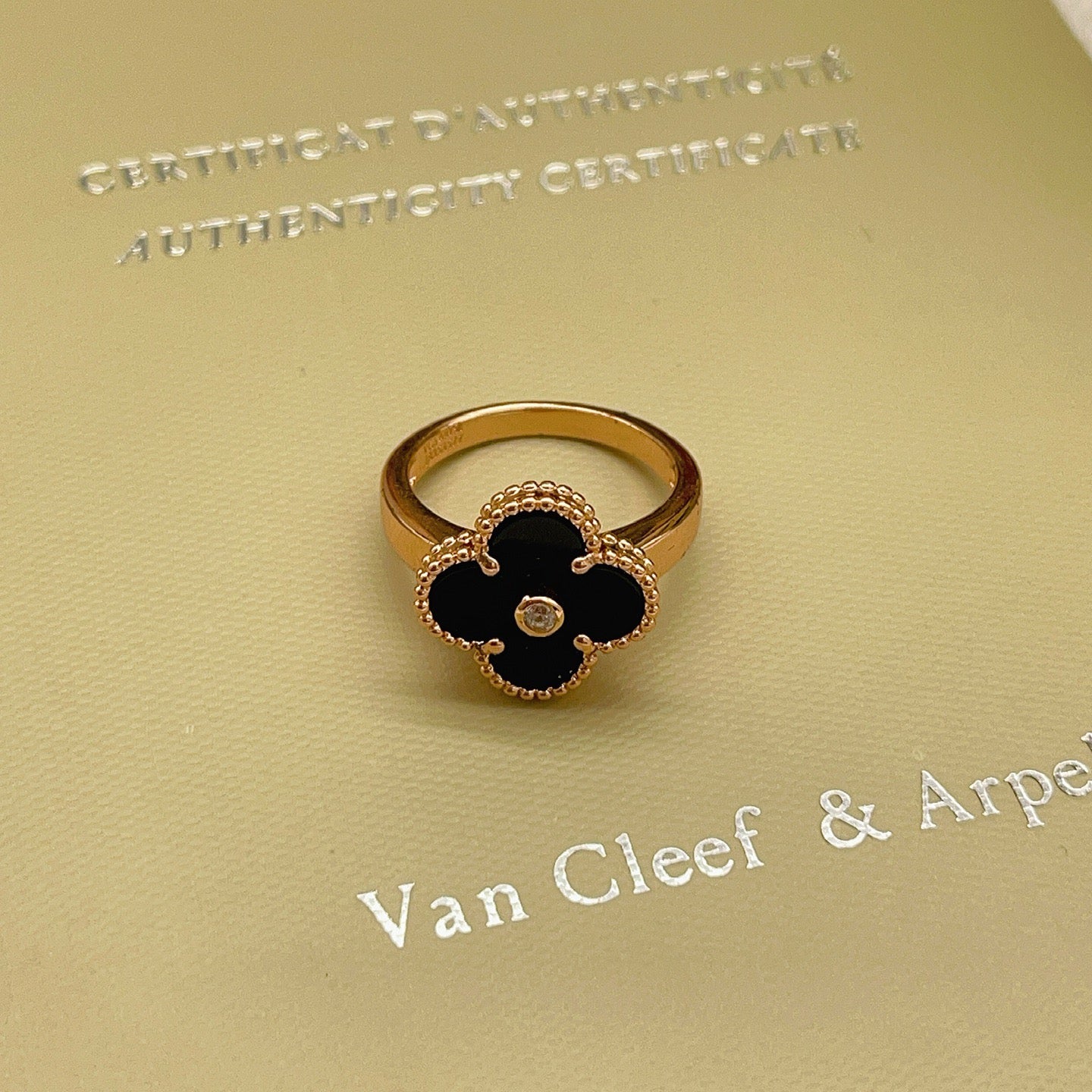 China Replica Van Cleef Arpels Rings 28usd Only