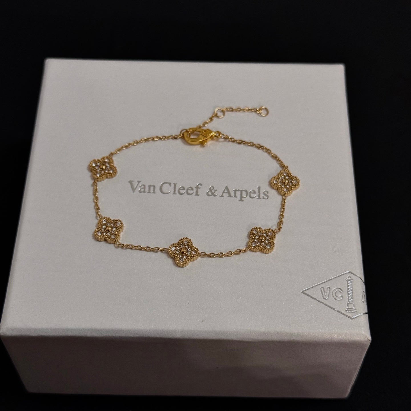 China Replica Van Cleef Arpels Bracelets 52usd Only