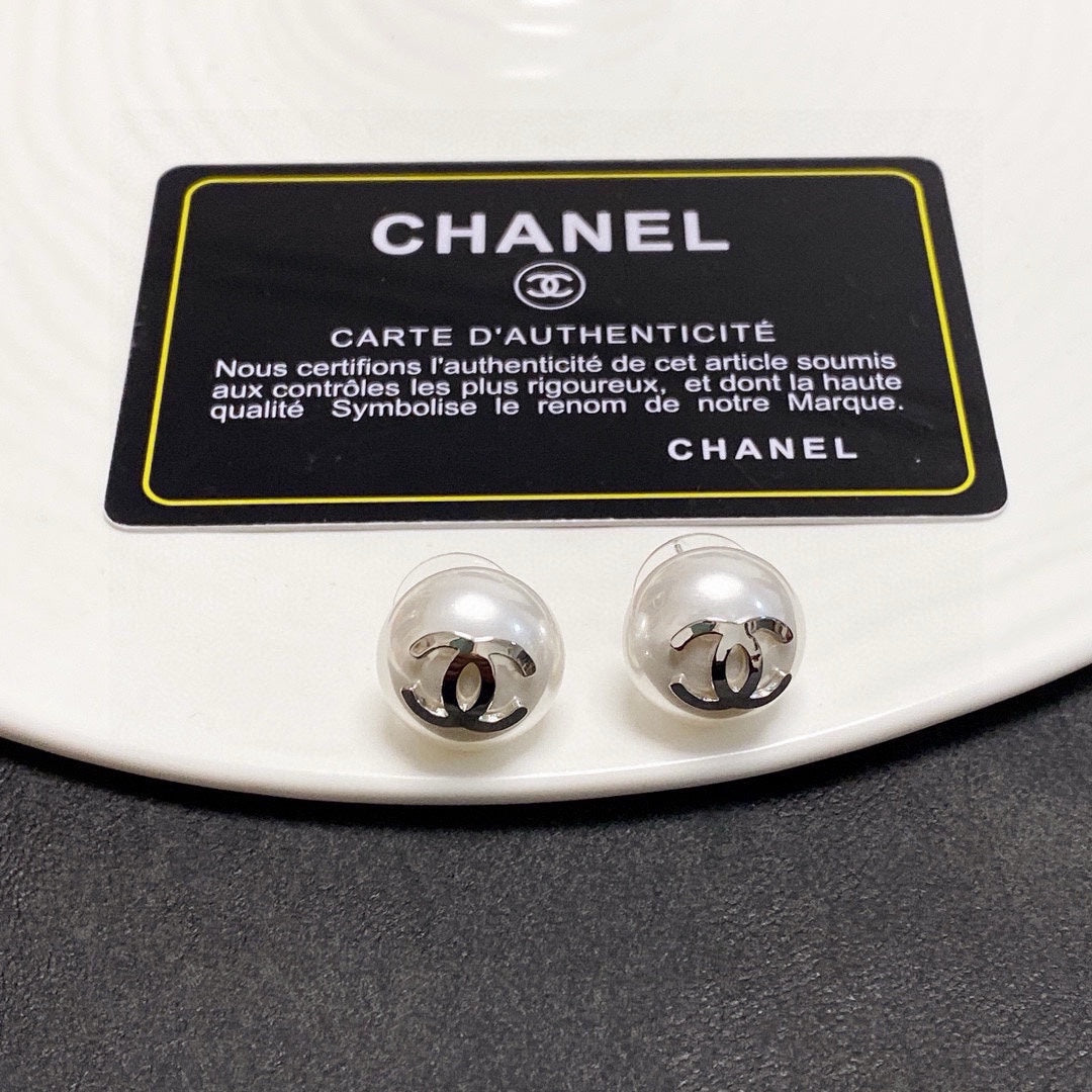 China Replica Chanel Earrings 22usd Only