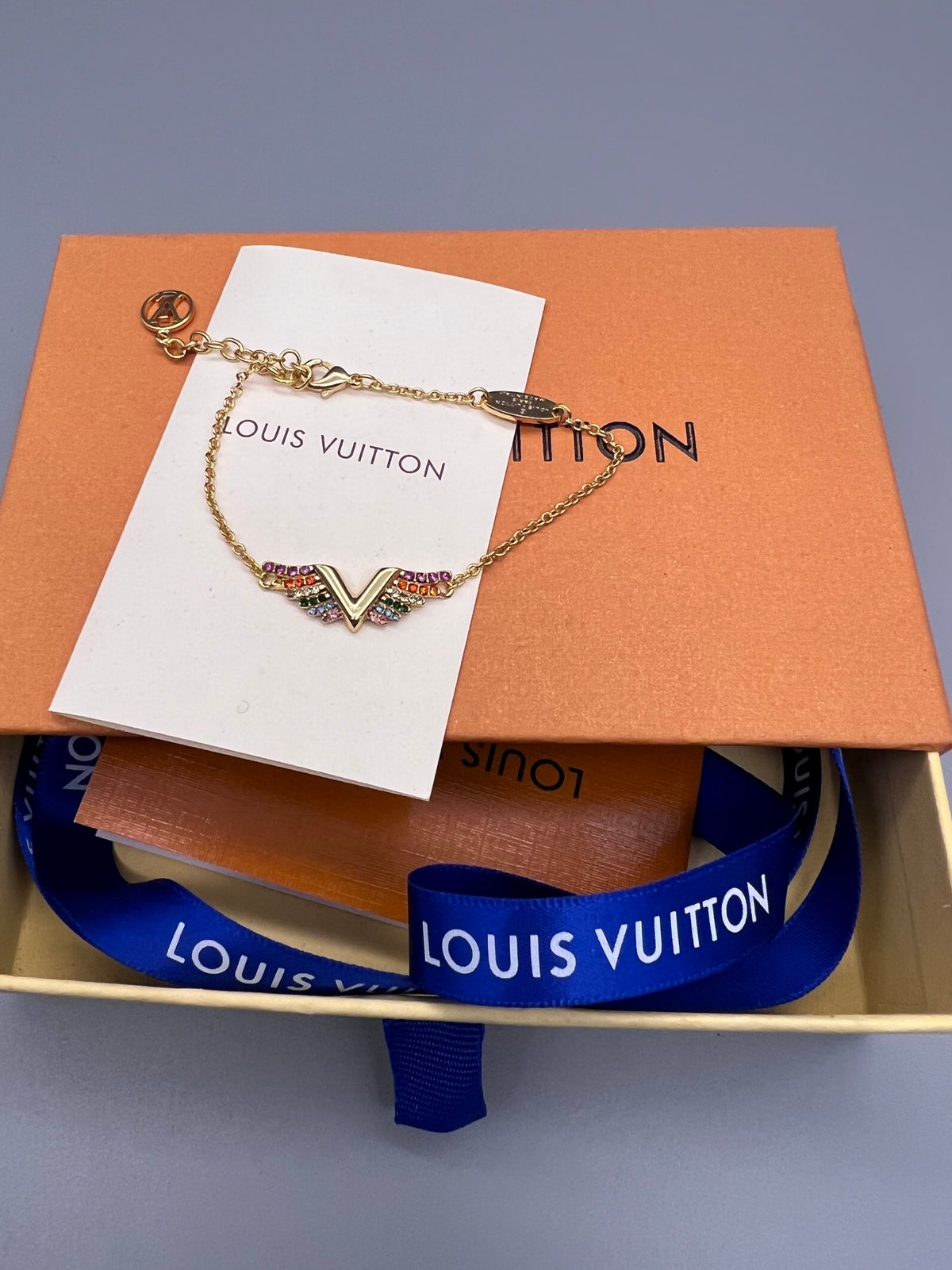 China Replica LV Bracelets 32usd Only