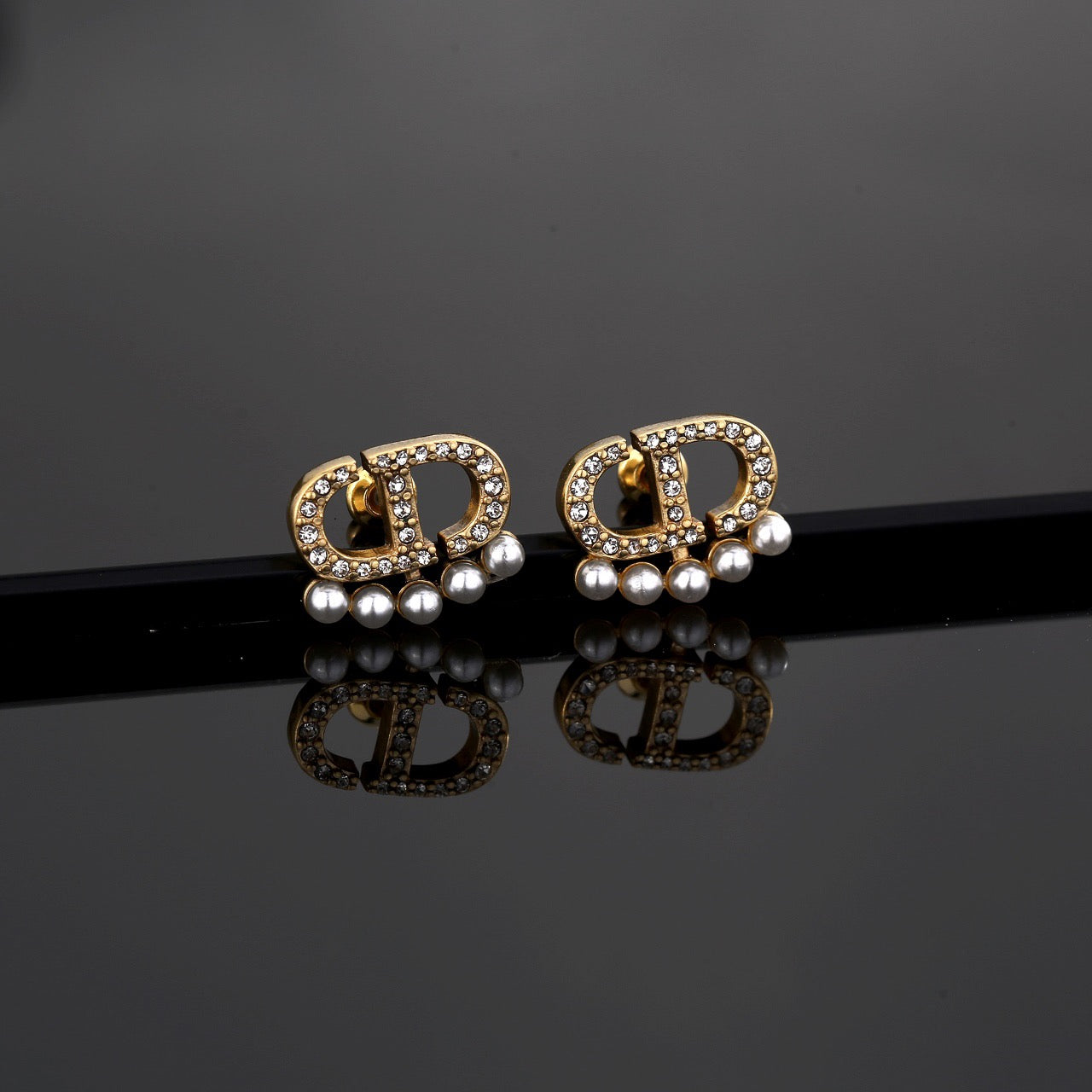 China Replica Dior Earrings 20usd Only