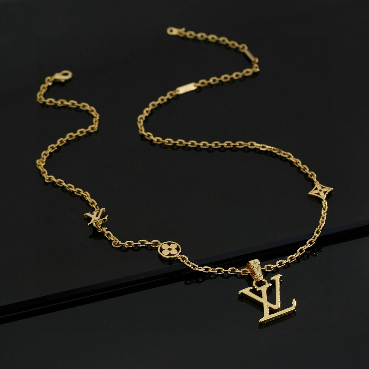 China Replica LV Necklaces 30usd Only
