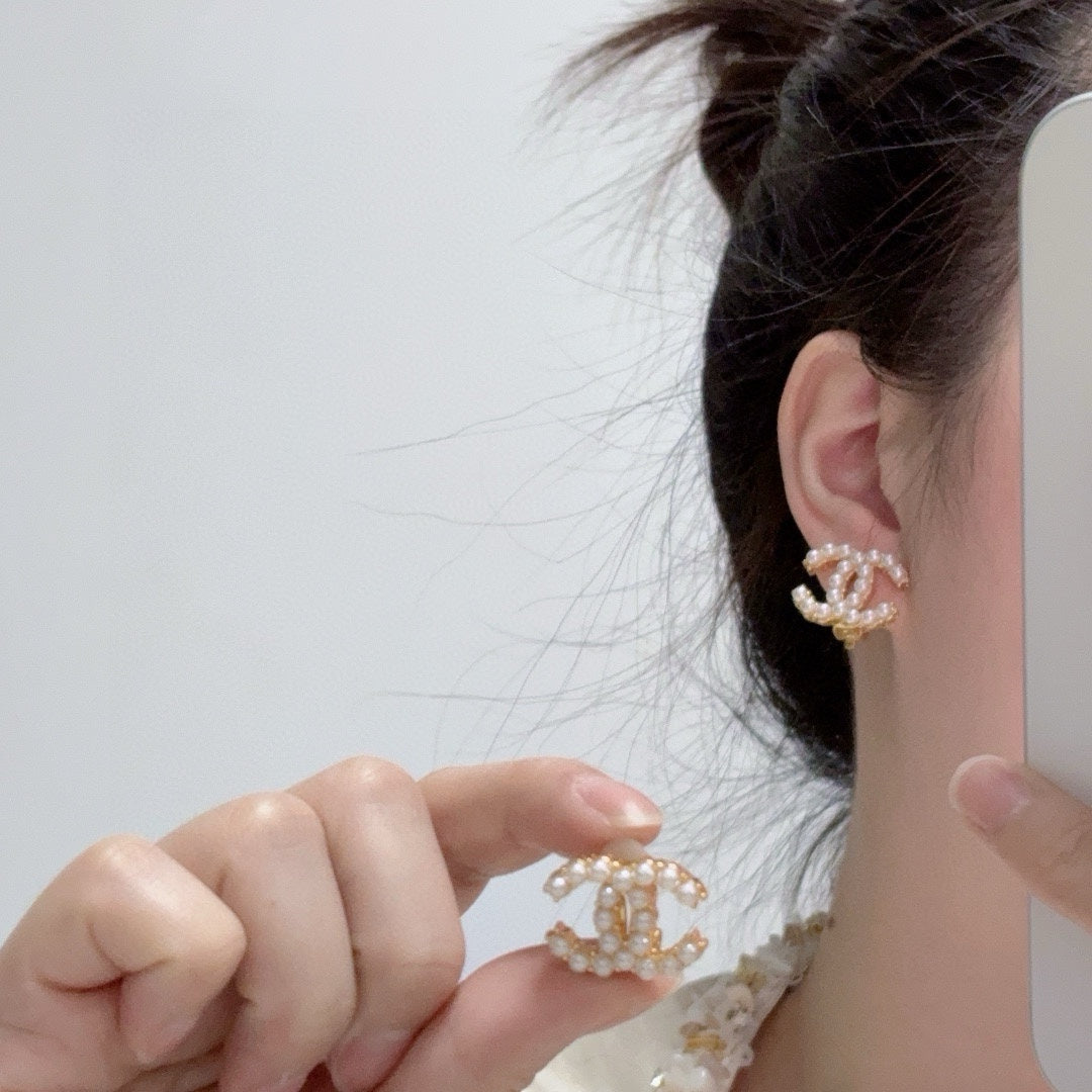 China Replica Chanel Earrings 28usd Only