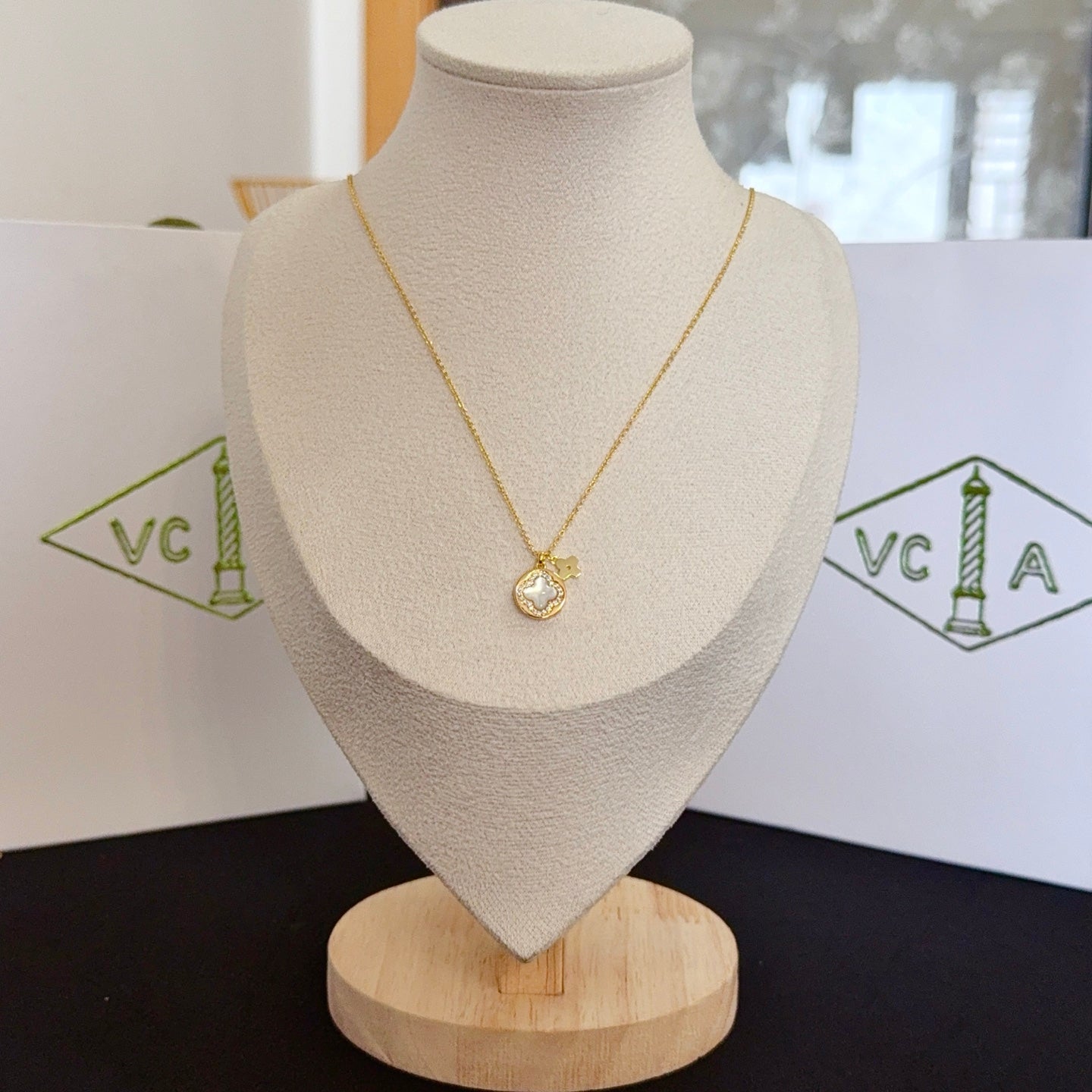 China Replica Van Cleef Arpels Necklaces 57usd Only