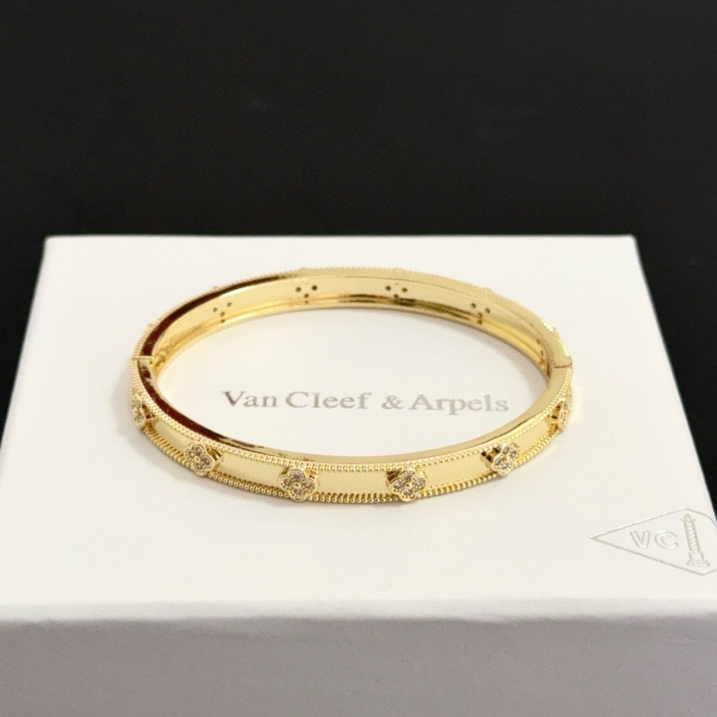 China Replica Van Cleef Arpels Bracelets 52usd Only
