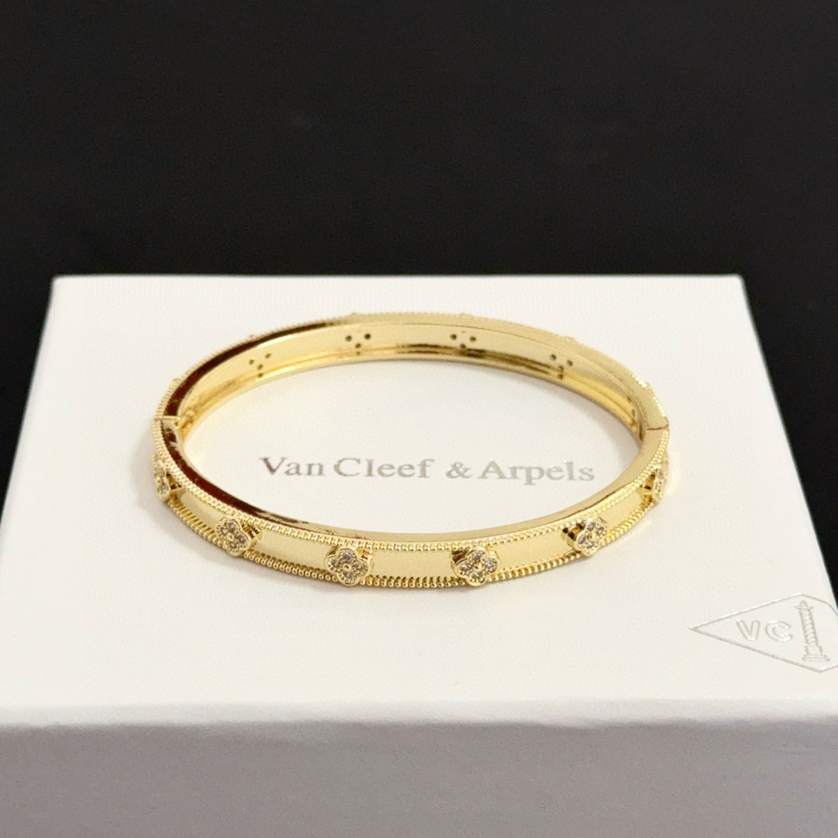 China Replica Van Cleef Arpels Bracelets 52usd Only