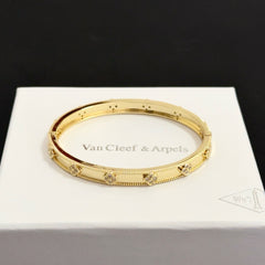China Replica Van Cleef Arpels Bracelets 52usd Only