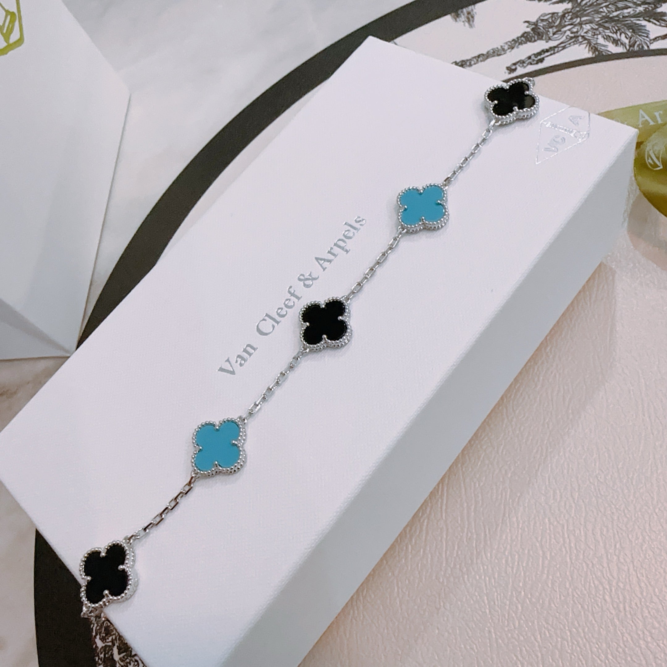 China Replica Van Cleef Arpels Bracelets 40usd Only