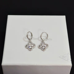 China Replica Van Cleef Arpels Earrings 32usd Only