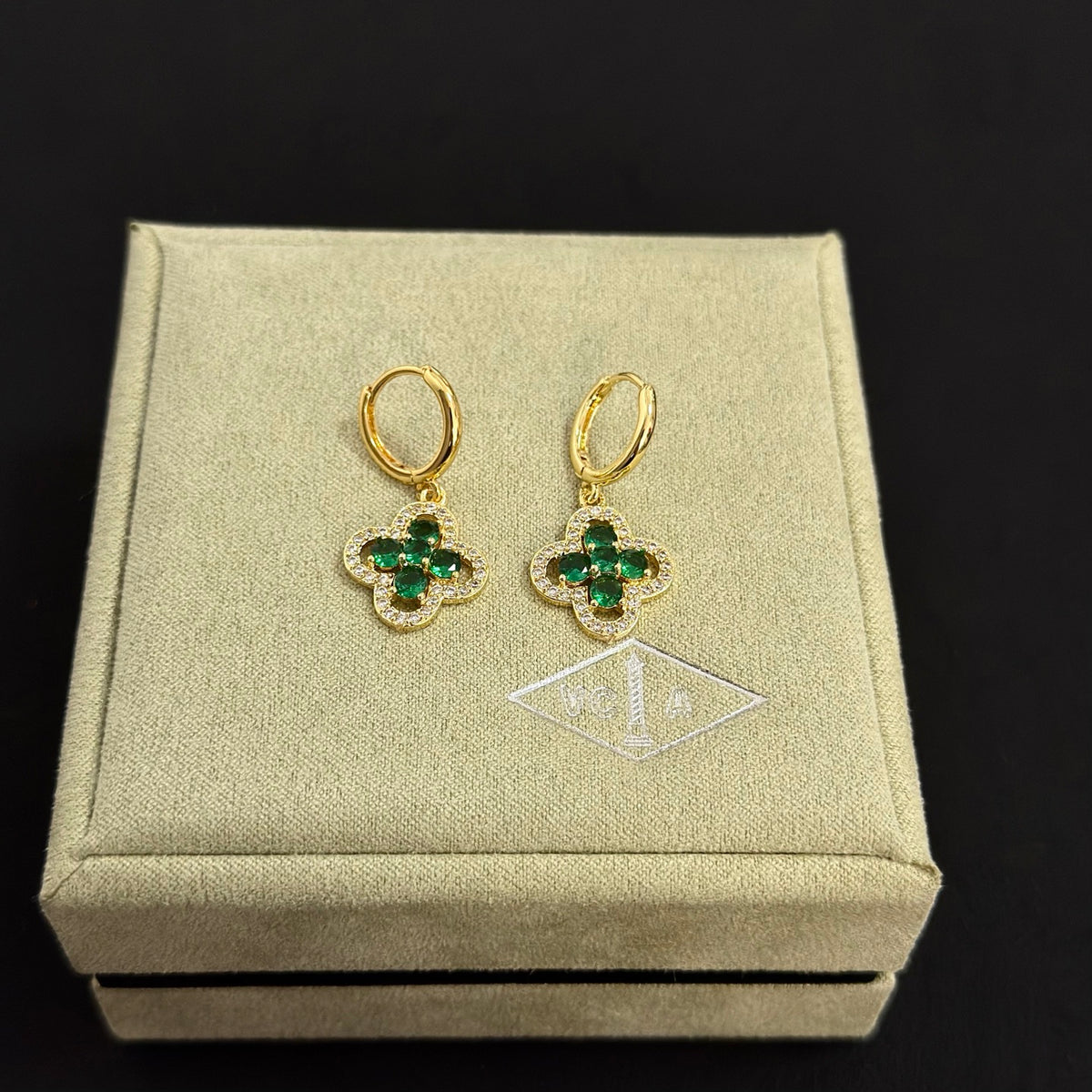 China Replica Van Cleef Arpels Earrings 32usd Only