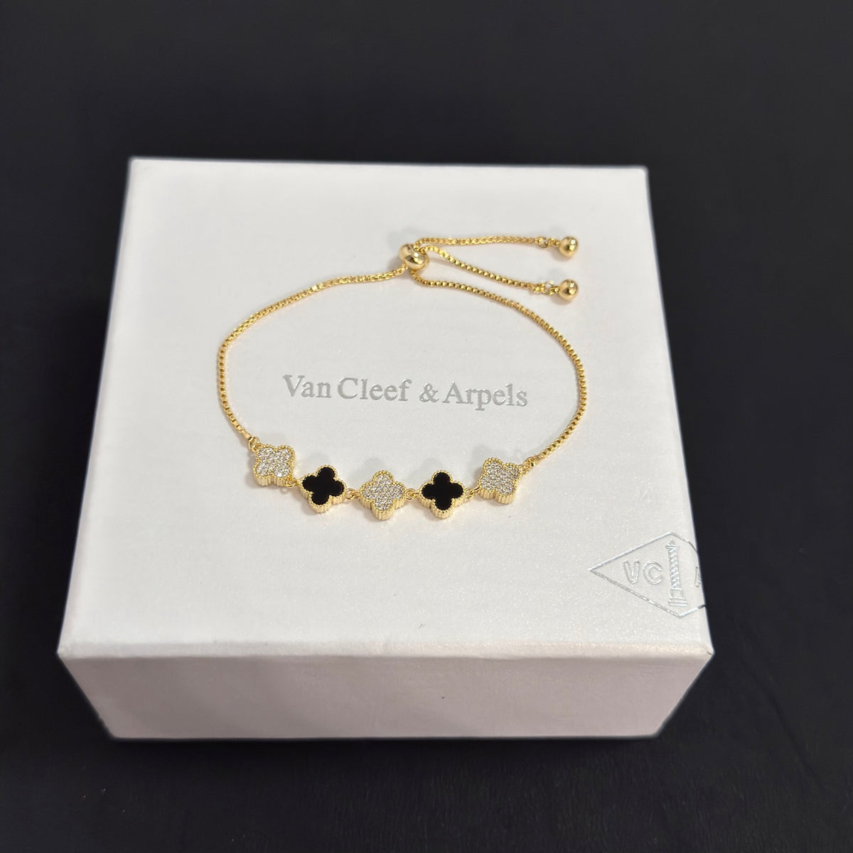 China Replica Van Cleef Arpels Bracelets 52usd Only