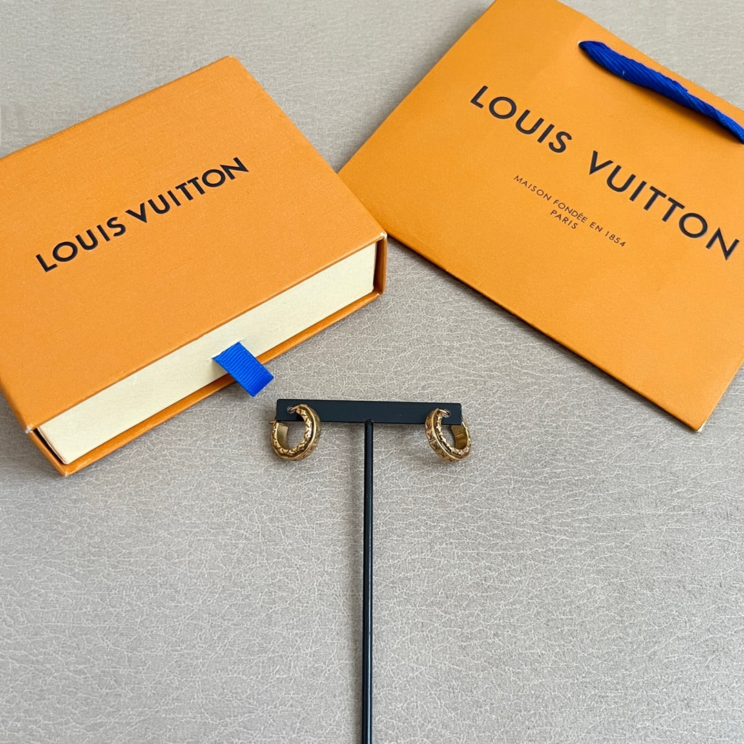 China Replica LV Earrings 38usd Only