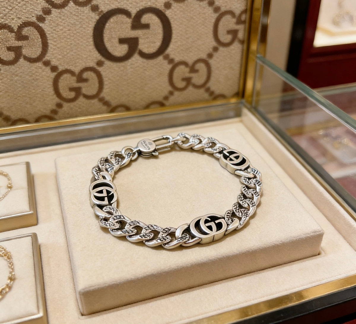 China Replica Gucci Bracelets 48usd Only