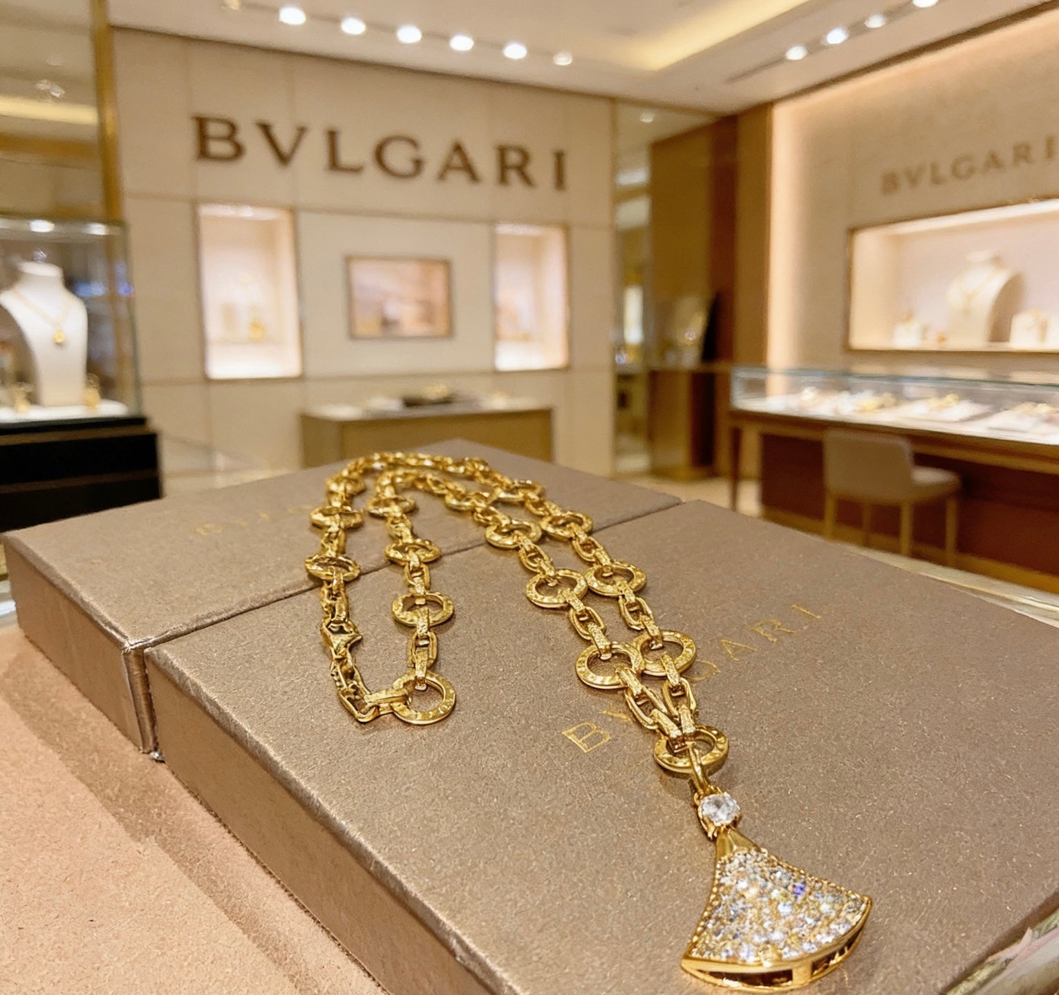 China Replica Bvlgari Necklaces 81usd Only