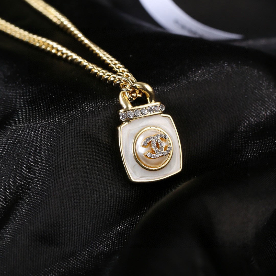 China Replica Chanel Necklaces 27usd Only