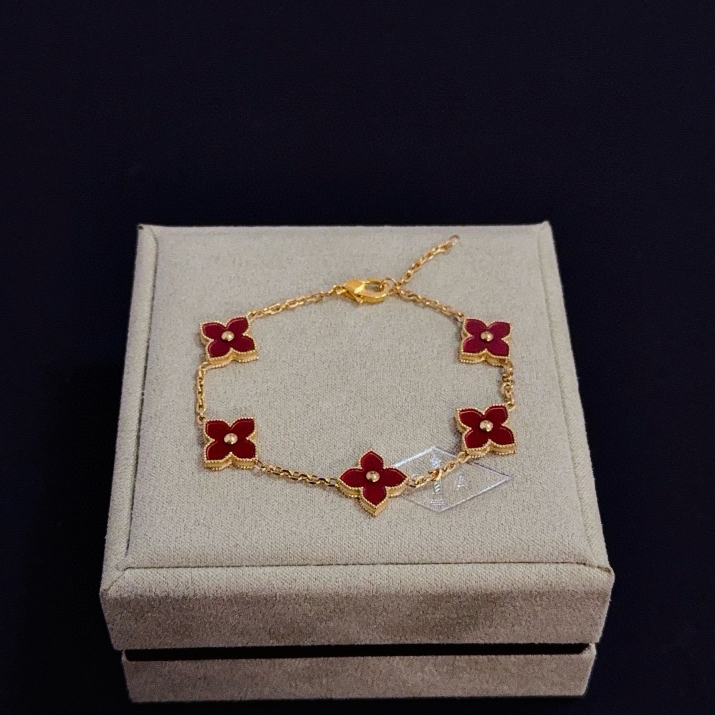 China Replica Van Cleef Arpels Bracelets 52usd Only