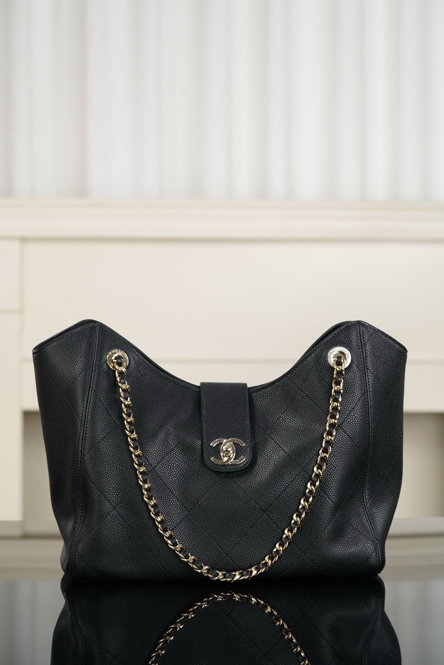 China Replica Chanel Handbags 667usd Only