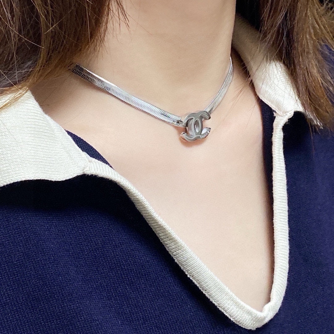China Replica Chanel Necklaces 27usd Only
